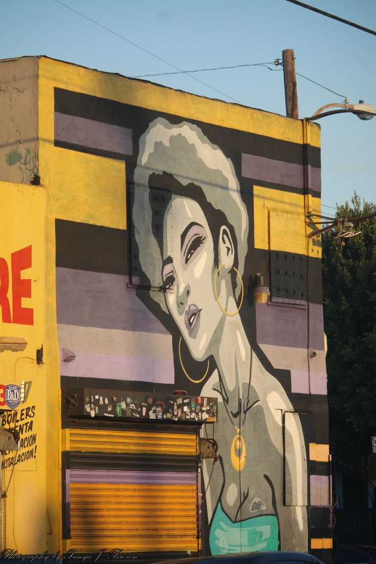 New 'From the Rocks to the Road' Mural Promotes Safety in Las Vegas Arts District
