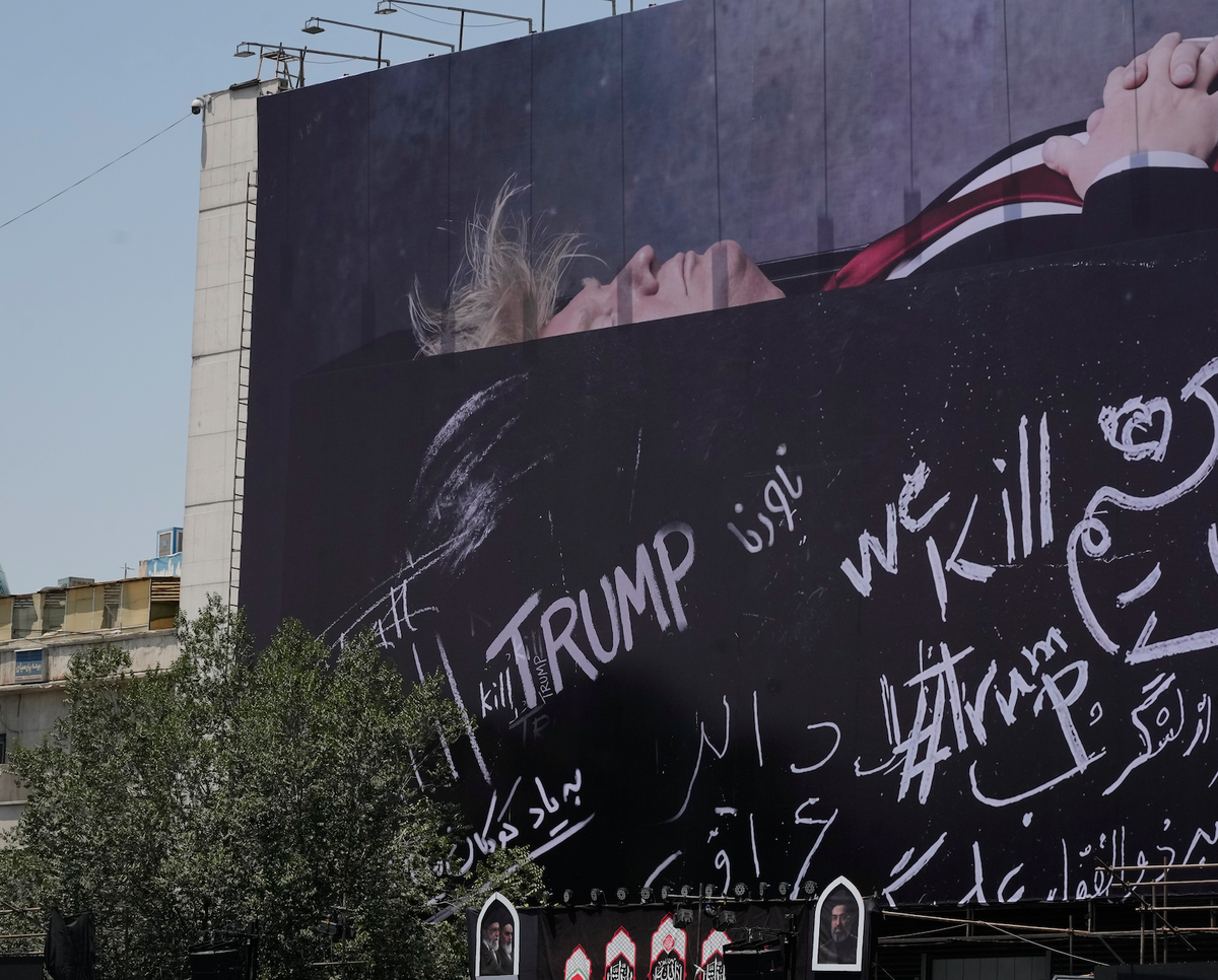 Trump in Coffin Mural Appears in Tehran Amid US-Iran Tensions