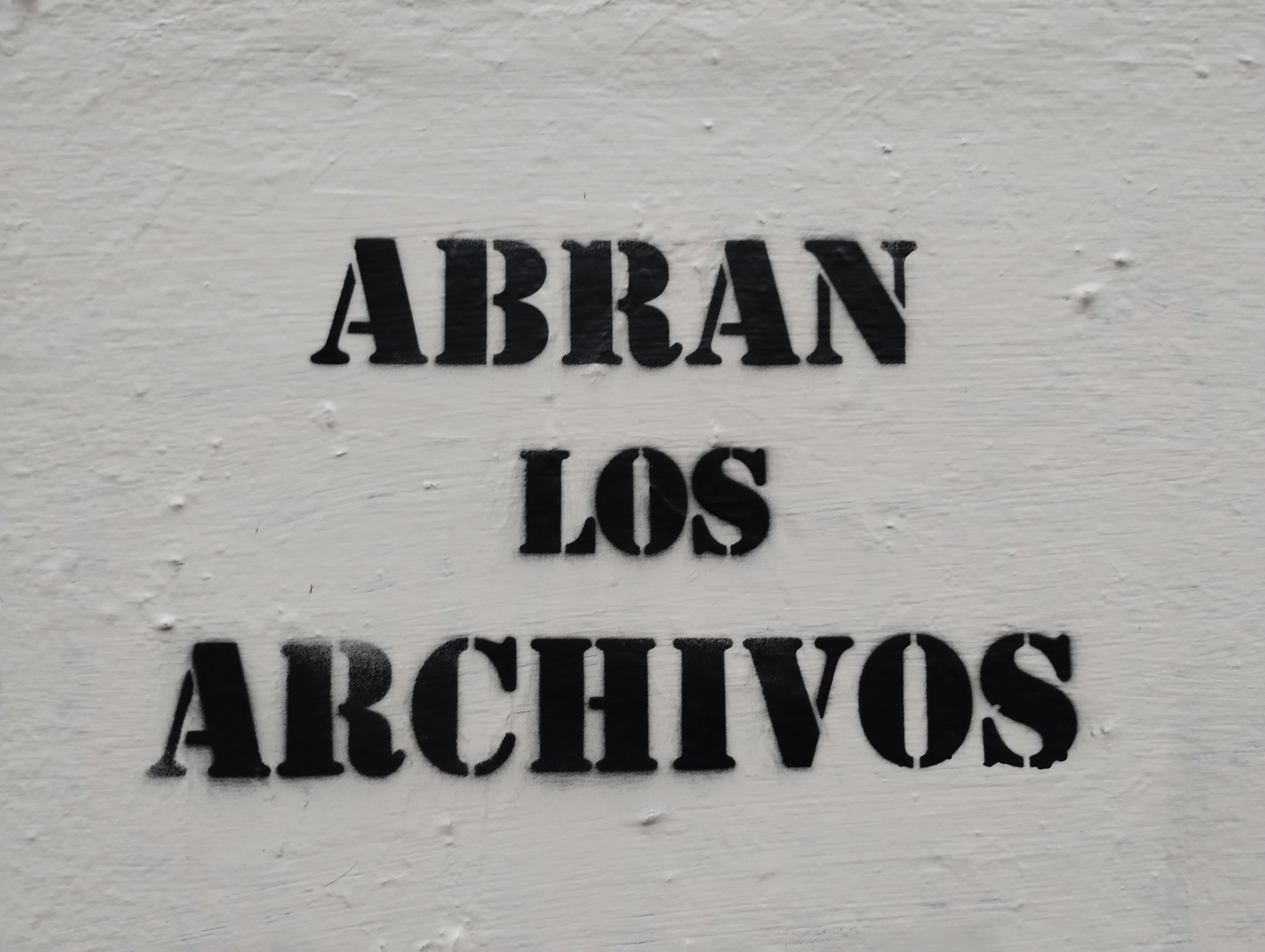 A political stencil sprayed on Avenida de Mayo in Buenos Aires