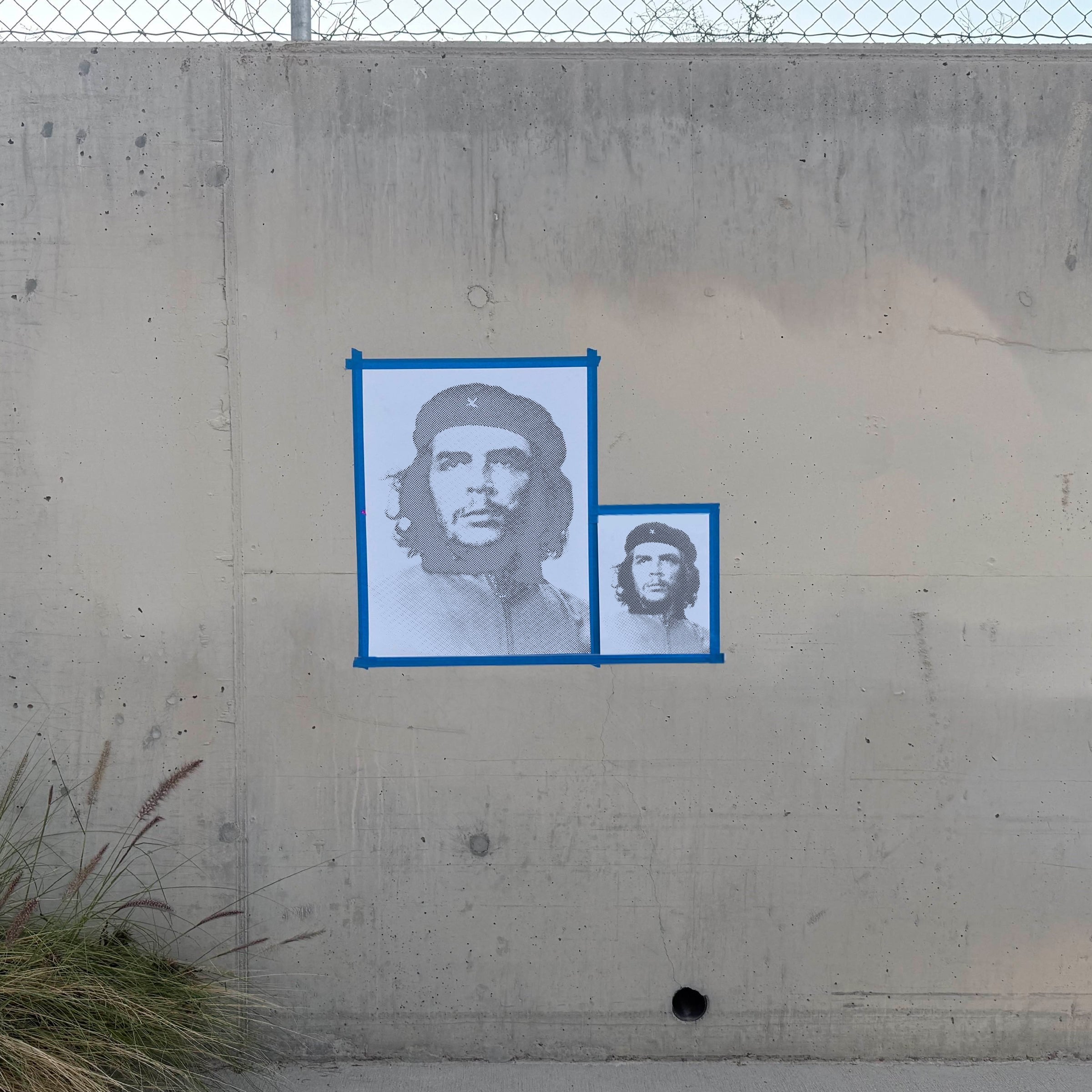 Che Guevara Halftone Stencil - Angle 1
